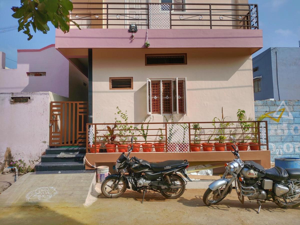 Vijayanagara Home Stay Hampi Exterior photo