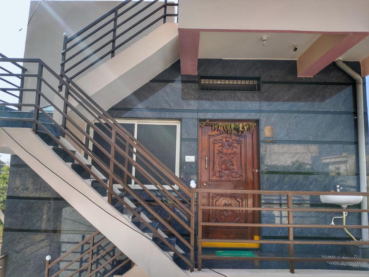 Vijayanagara Home Stay Hampi Exterior photo
